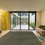 דירה Glass & Charme - *