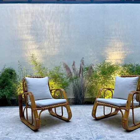 Patio Urbano - Oasi Di Vetro E Quiete *